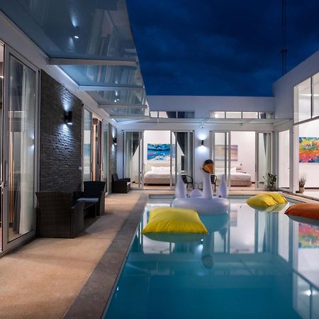 Villa Sky - Luxury 4Br Getaway In Phuket Ban Kata Bagian luar foto