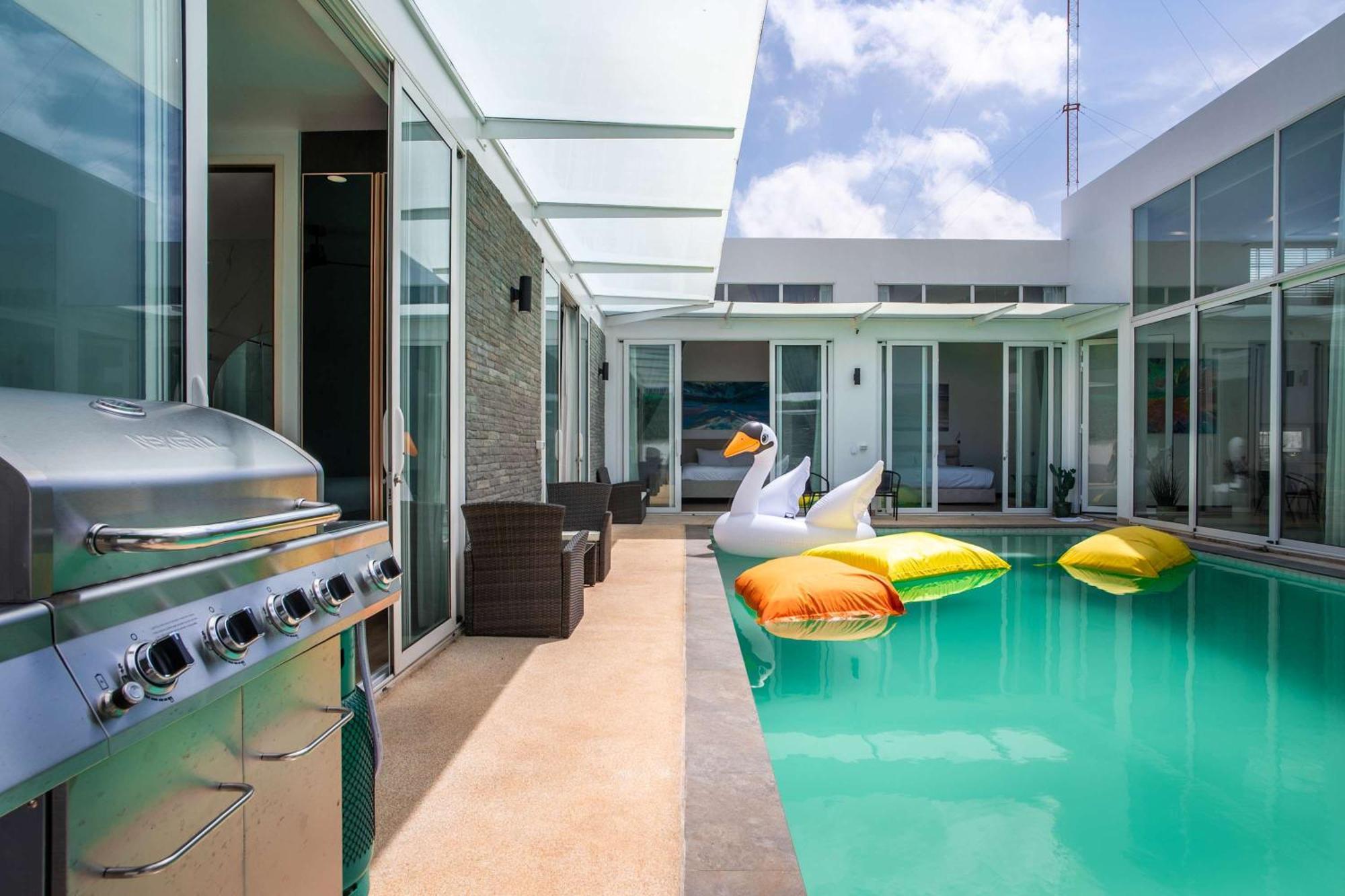 Villa Sky - Luxury 4Br Getaway In Phuket Ban Kata Bagian luar foto