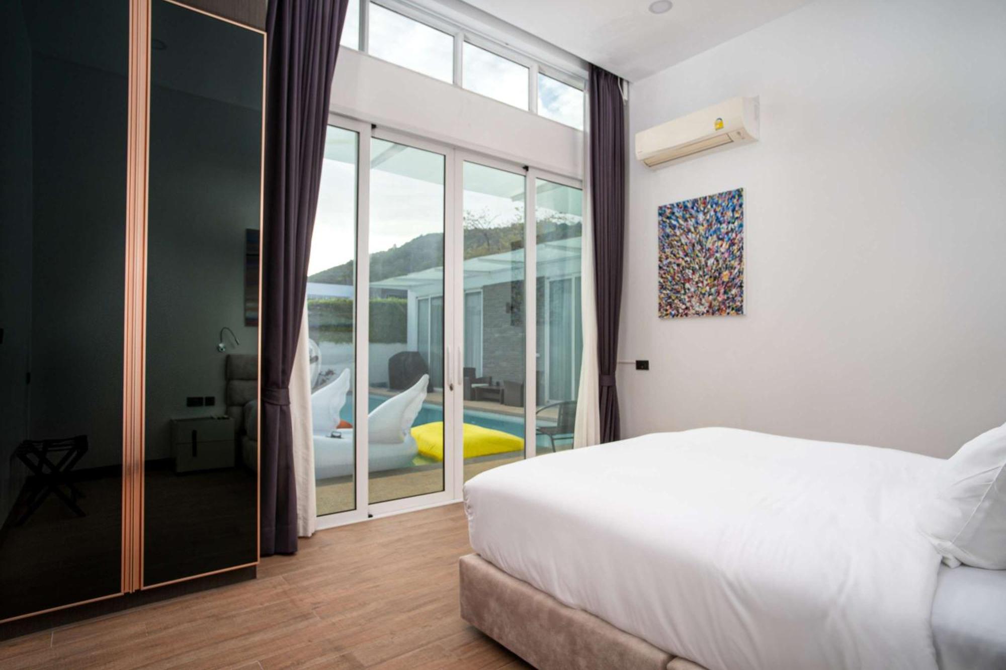 Villa Sky - Luxury 4Br Getaway In Phuket Ban Kata Bagian luar foto