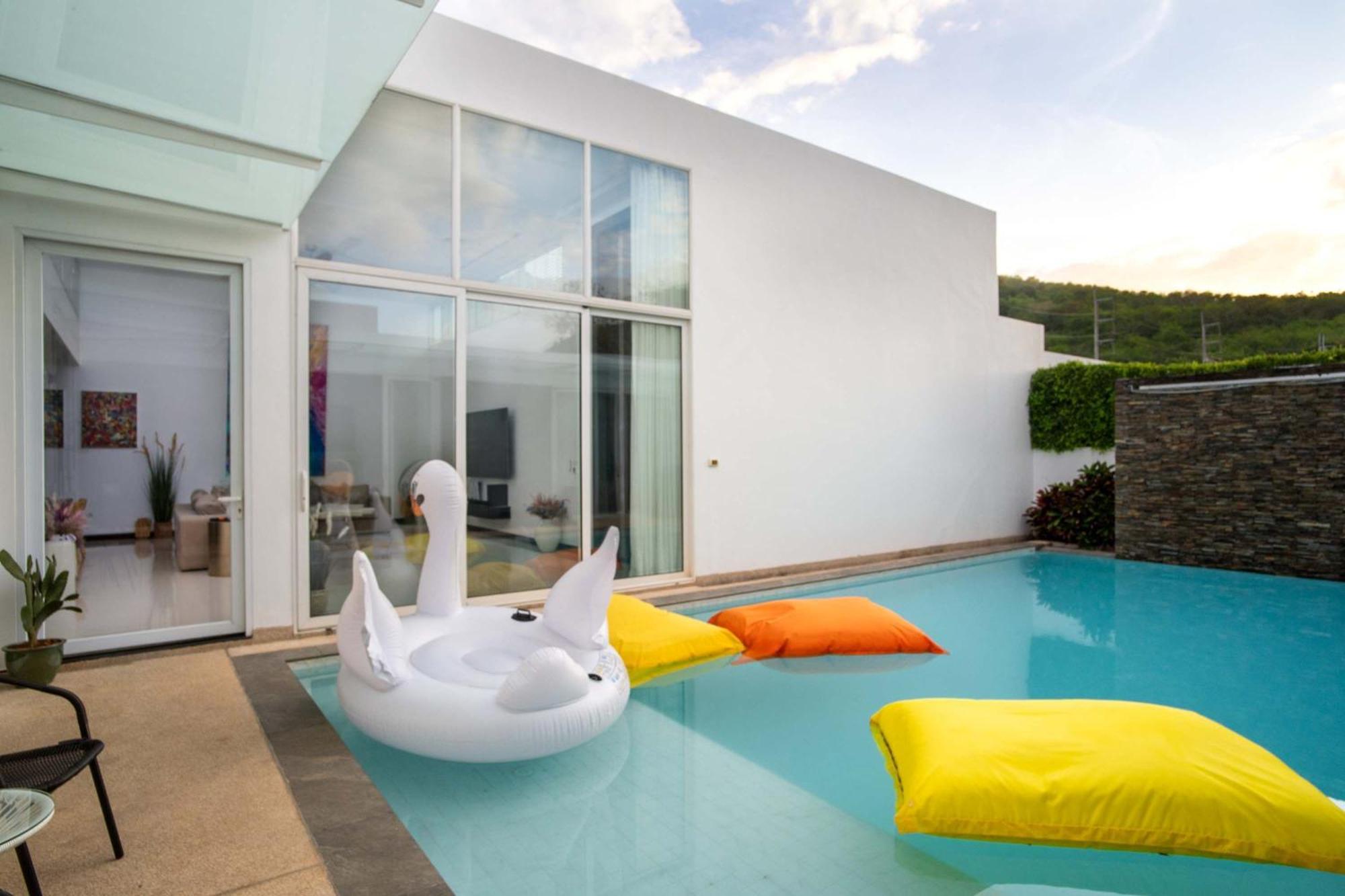 Villa Sky - Luxury 4Br Getaway In Phuket Ban Kata Bagian luar foto
