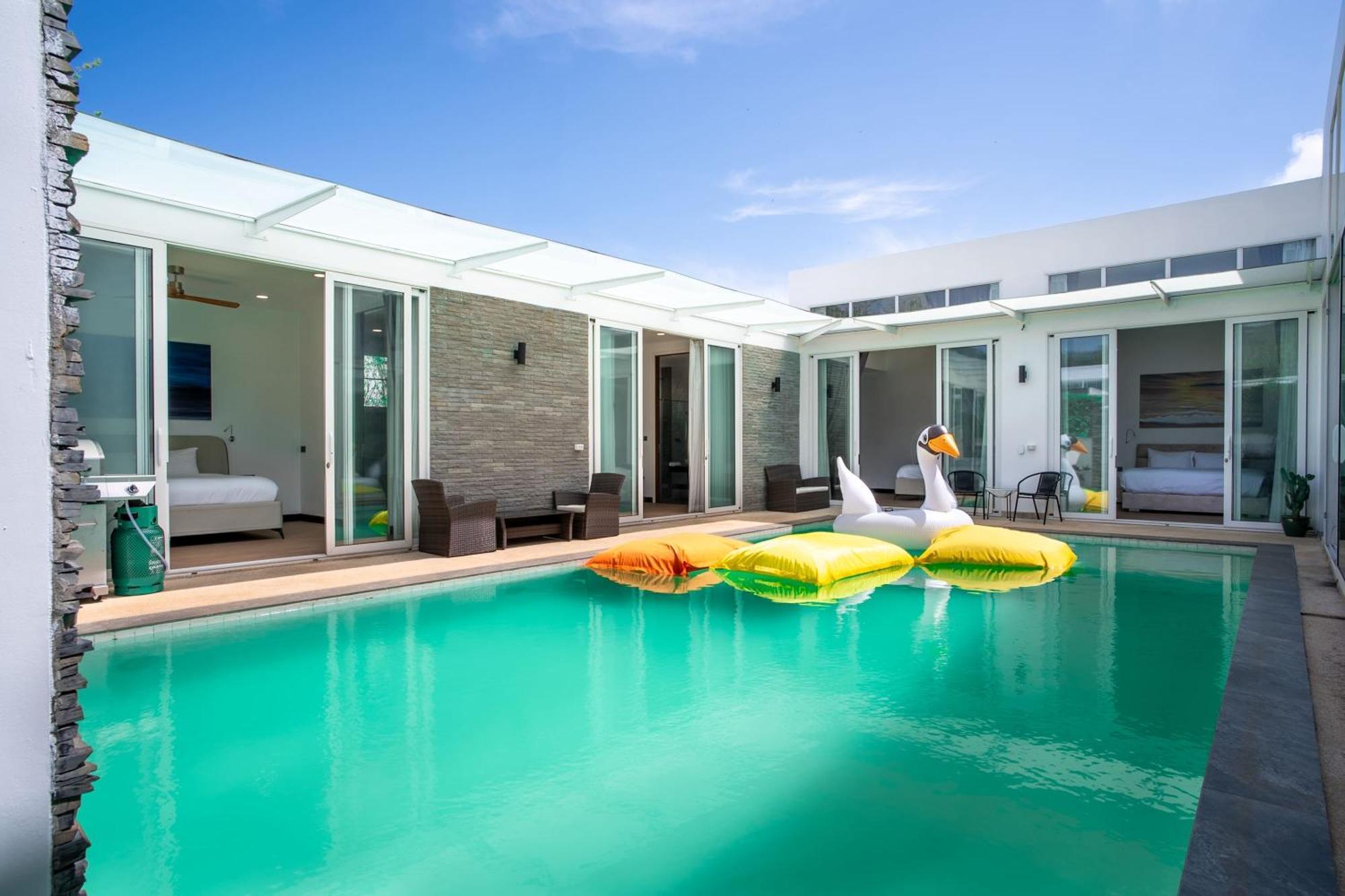 Villa Sky - Luxury 4Br Getaway In Phuket Ban Kata Bagian luar foto